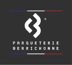 logo de la société parqueterie berrichonne avec lignes bleu, blanc, rouge au-dessus et en-dessous du logo, le tout sur fond noir